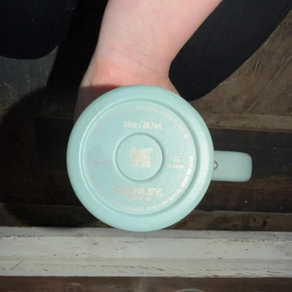 Stanley Mint Green Travel Mug with Handle - Picture 5 of 6
